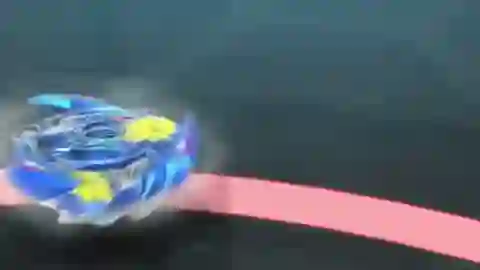 Beyblade Burst Episodio 12